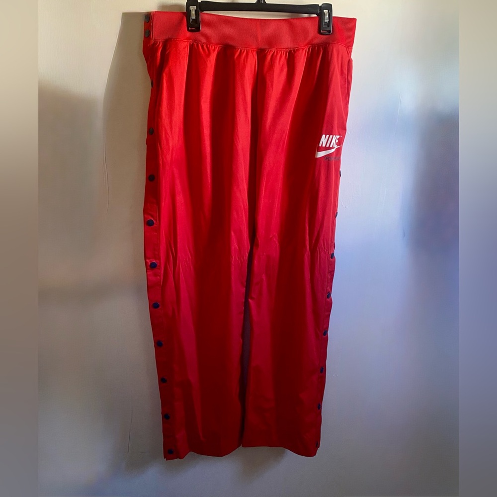 Nike Sportswear Women’s XL Tearaway track pants
